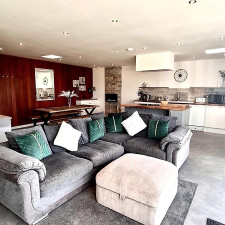 Clover Cottage Beeley Exteriér fotografie